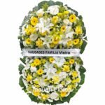 Coroa de Flores Luzes Com Flores Amarelas e Brancas