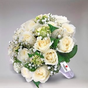 Buquê de Noiva Redondo Com Rosas Brancas e Hortênsias