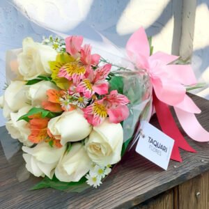 rosas-brancas-e-astromelias-dia-das-maes4