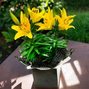vaso-de-lirios-amarelos-3